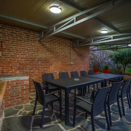 שקודר Xhuli Guesthouse מראה חיצוני תמונה