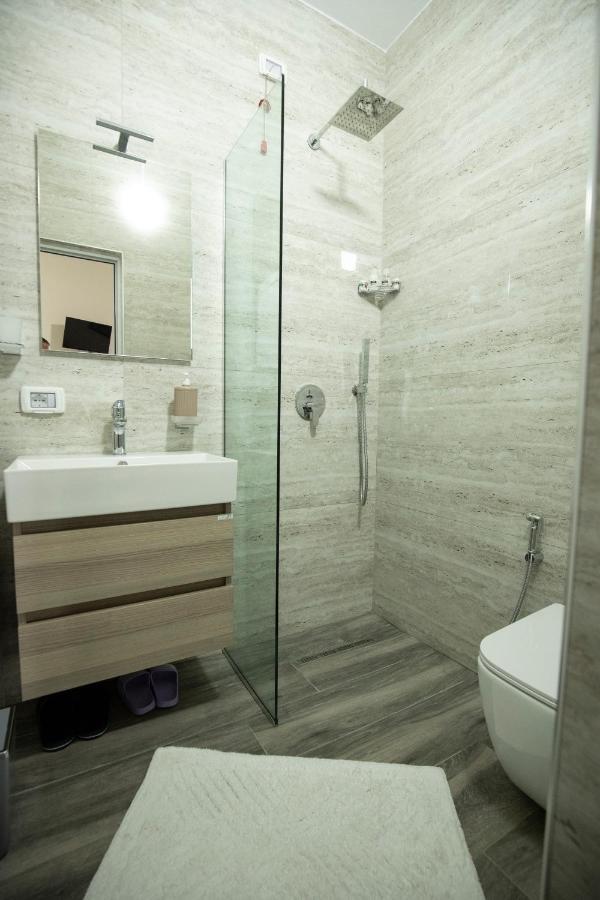 שקודר Xhuli Guesthouse מראה חיצוני תמונה