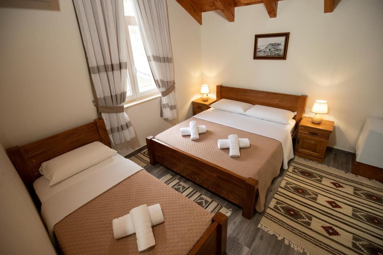 שקודר Xhuli Guesthouse מראה חיצוני תמונה