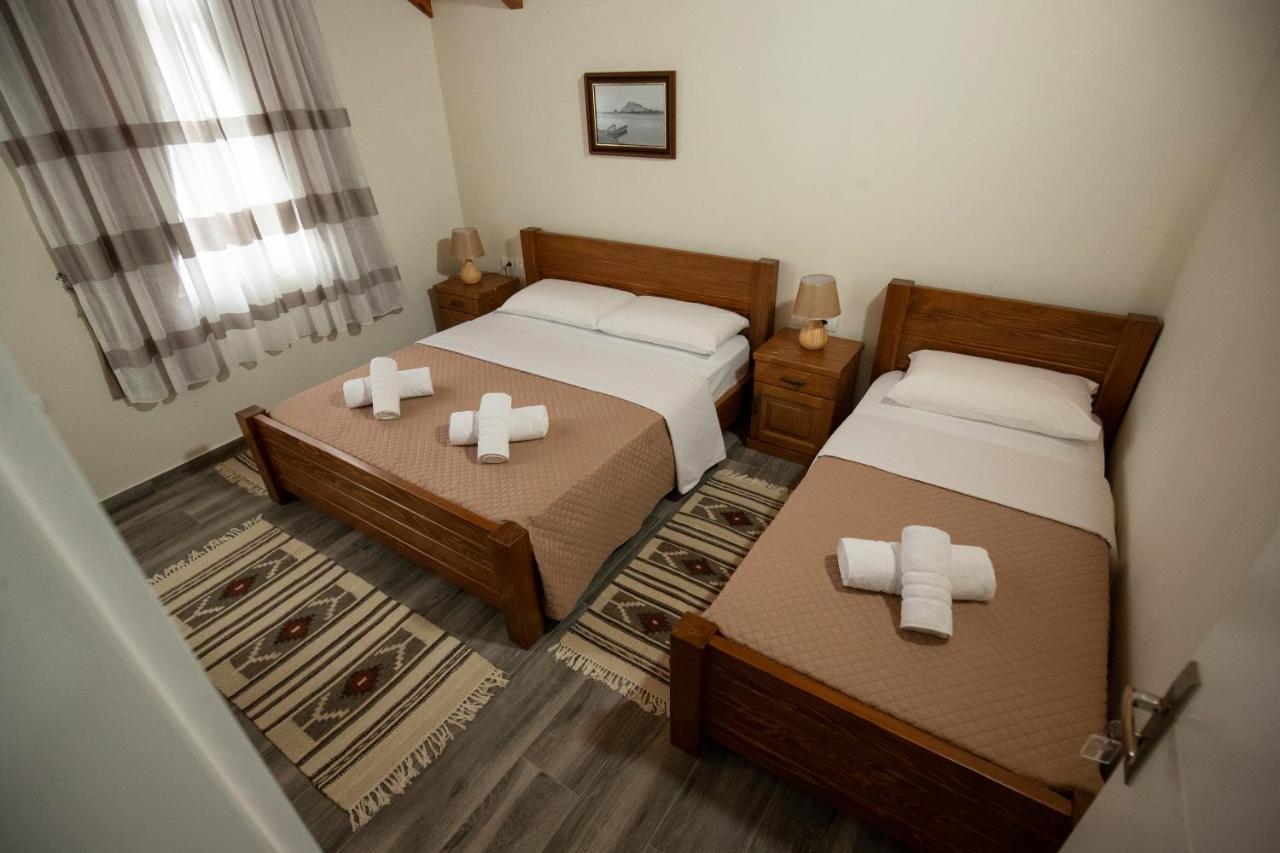 שקודר Xhuli Guesthouse מראה חיצוני תמונה