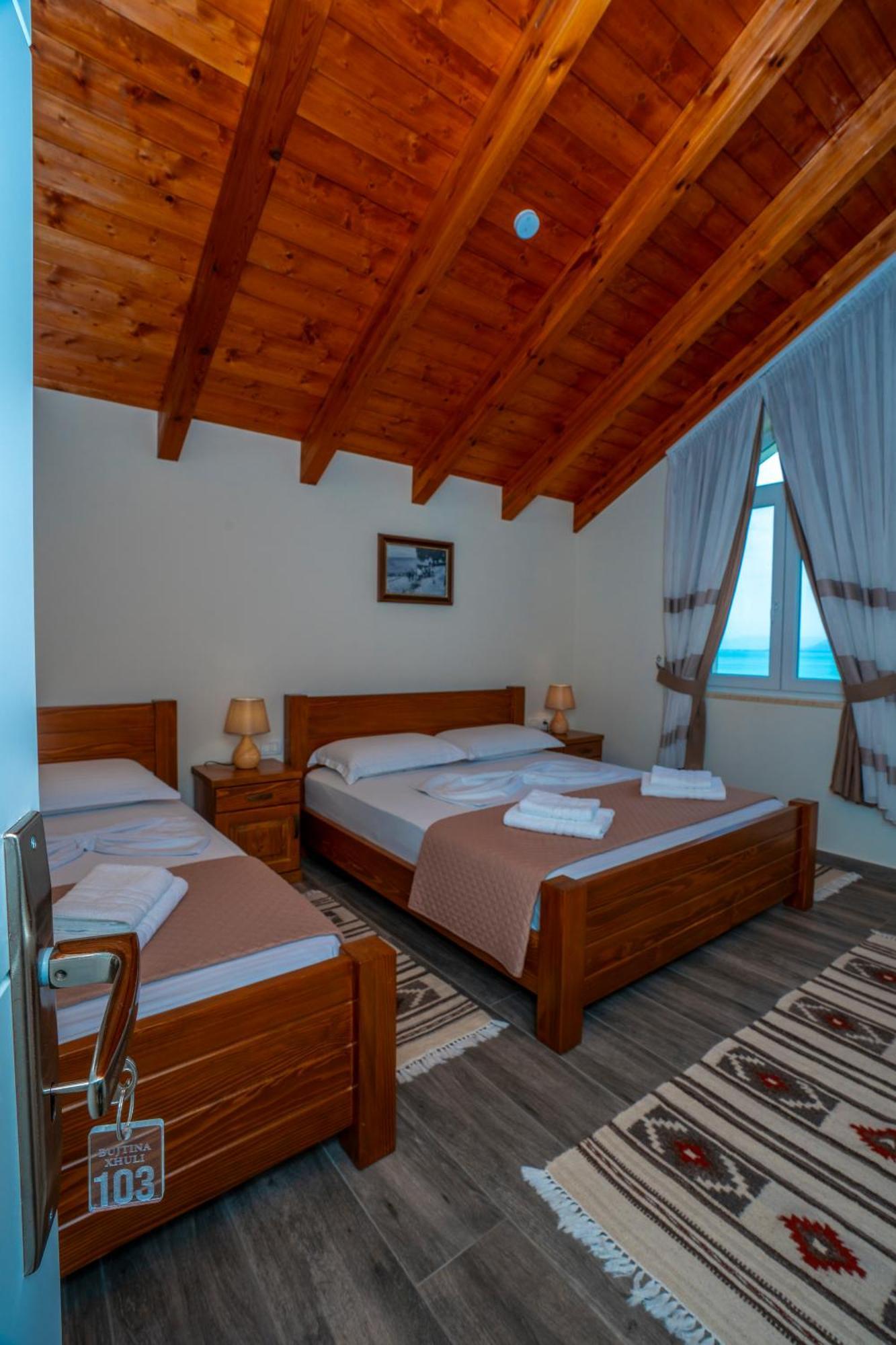שקודר Xhuli Guesthouse מראה חיצוני תמונה